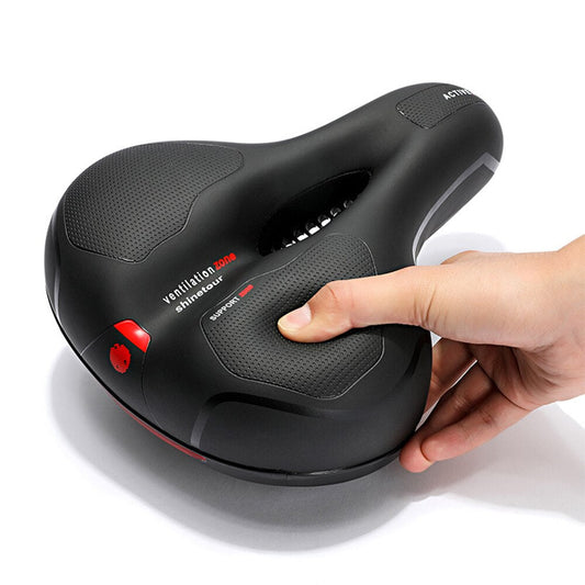 🏙️ Comfortable & Breathable Bicycle Saddle – Designed for the daily commute and weekend leisure rides. Ergonomic shape, soft cushioning & a ventilated centre channel that reduces pressure and keeps you cool on the way to work ☀️
